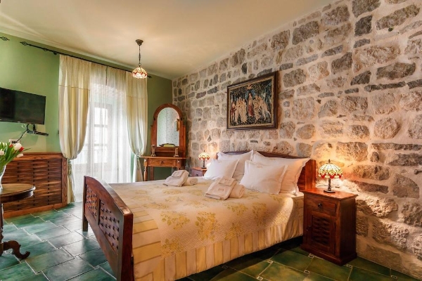 Hotel Monte Cristo (Kotor)